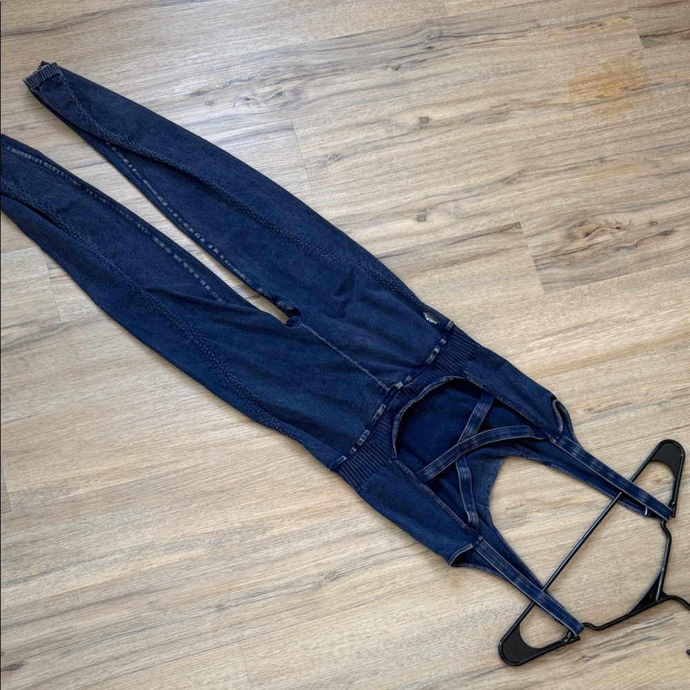 Free People workout jumpsuit - Picture 3 of 4